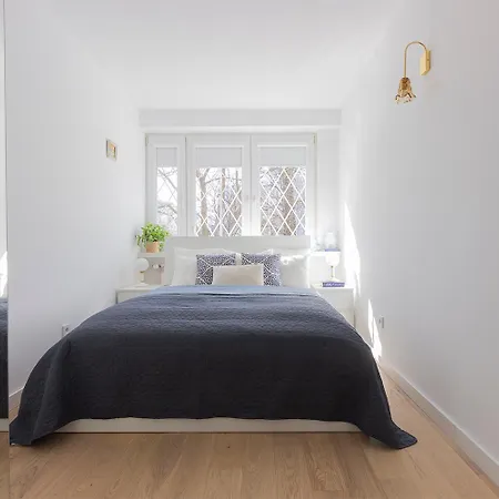 Downtown Near River By Rentujemy Warschau